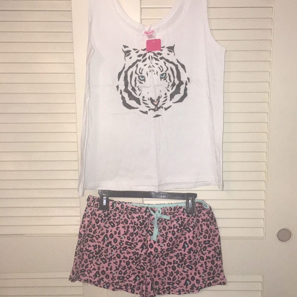 NWT Dollhouse Sleepwear Set Size M/L